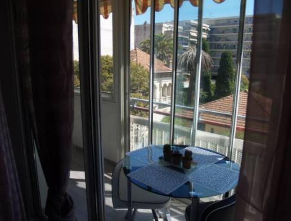 Appartement Les Palmiers Juan-les-Pins Zimmer foto