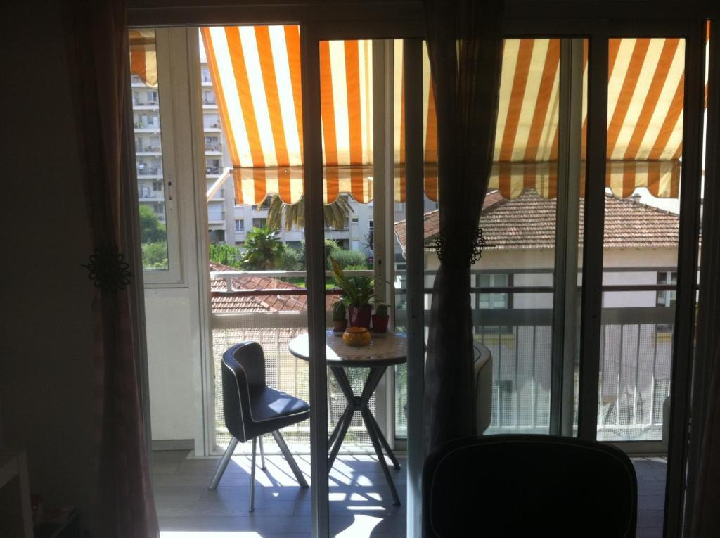 Appartement Les Palmiers Juan-les-Pins Exterior foto